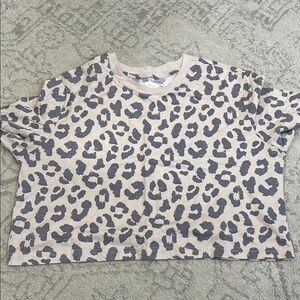 ✨Colsie Leopard Print Crop Top